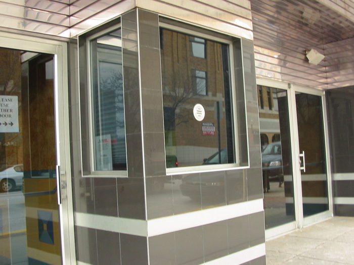 Royal Oak Theatre - Feb 2003 Photo (newer photo)